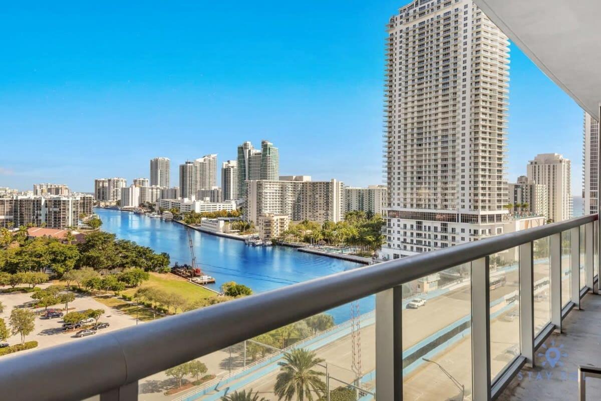 Infinite Views, Amazing Pool, Gym, Near Beach Hallandale Beach Exteriör bild